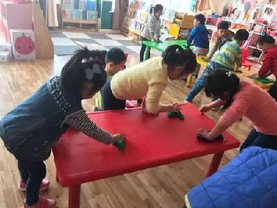 培养孩子从小热爱劳动的习惯