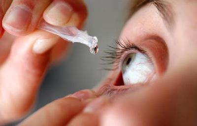 眼干涩就滴眼药水？当心越点眼越干 