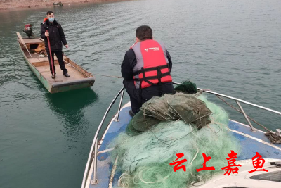 渡普镇全面打击金水河非法捕捞
