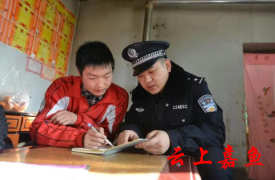 留守儿童赌气离家走 热心民警找回解民忧