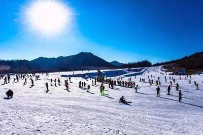 湖北神农架：冰雪运动解决旅游季节平衡问题