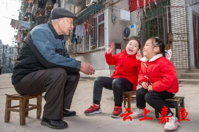 86岁老党员王明林：党史浇筑信仰之魂   