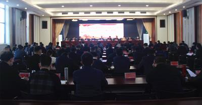 王永在嘉鱼县学习贯彻党的十九届六中全会精神暨政治能力提升专题研讨班上强调：深学细悟 细照笃行 推动全会精神在嘉鱼落地生根 结出丰硕成果