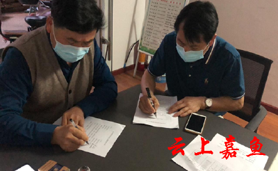 续签物业合同起风波 东街社区协调促解决