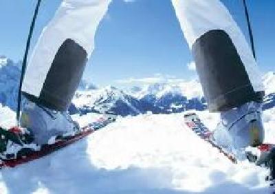 为冬奥会“暖场” 北京校园掀起“冰雪热”