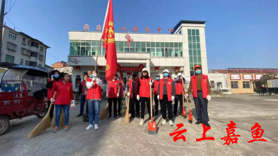 【文明嘉鱼】簰洲湾镇开展“争当长江环卫工 维护长江生态环境”志愿活动