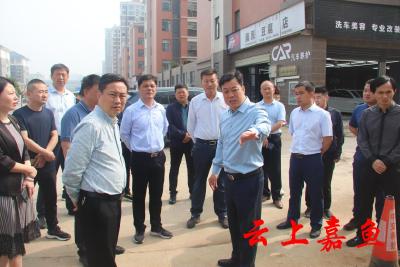 王永在调研小区创文工作时强调：要把好事办实 实事办好 坚持民心导向 聚焦群众诉求