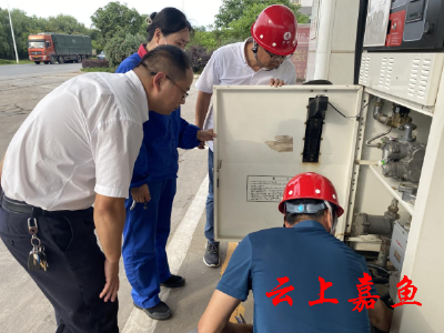 【下基层察民情解民忧暖民心】新街镇积极开展安全生产月系列活动