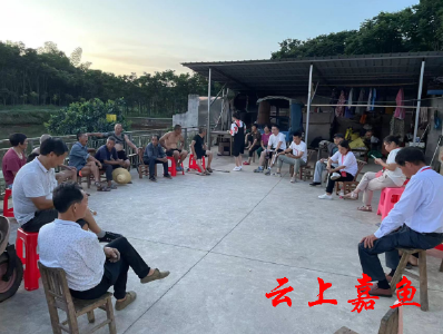 【下基层察民情解民忧暖民心】渡普镇：“村湾夜话”解民忧