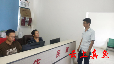 【抗旱减灾·我们在一线】潘家湾镇纪委压实联村工作责任保民生