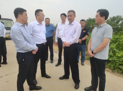省生态环境厅党组书记、厅长何开文来我县调研生态环保工作