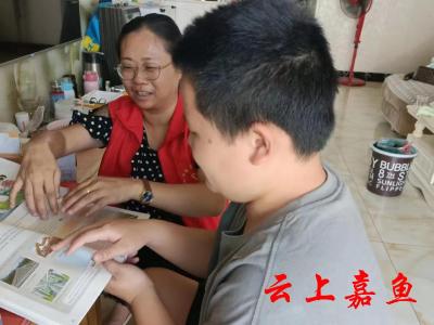 【文明嘉鱼】新街镇：爱在中秋 让温暖加倍