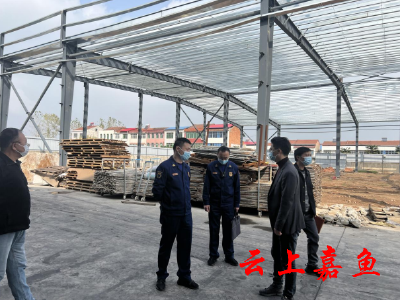 潘家湾镇积极开展安全隐患排查及低温雨雪天气安全防范工作