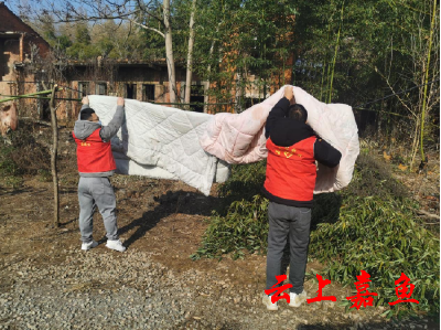 【新春走基层】咸宁市住房公积金中心嘉鱼办事处开展帮扶困难老人志愿活动