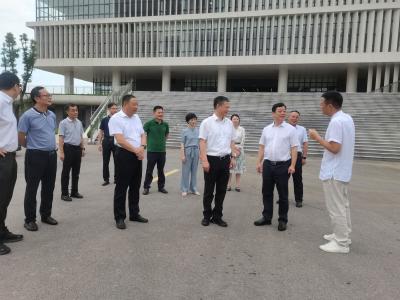 省工商联领导来嘉鱼县调研