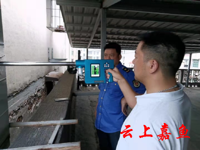 县城管执法局妥善处理一起酒店油烟扰民投诉