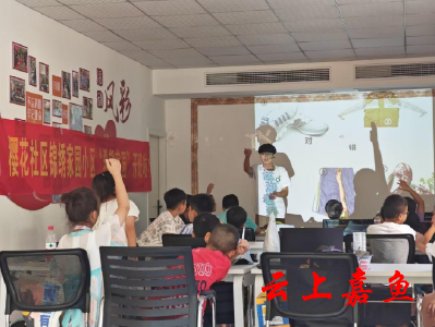 武科大学子为青少年普及体育安全知识  