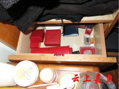 典当铺里现端倪 嘉鱼警方破获30万元财物被盗案