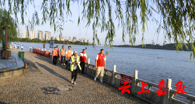 【文明嘉鱼】嘉鱼县冬泳、义工协会：暑假防溺水不放松坚守学前最后一班岗