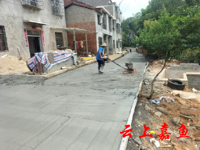 官桥镇朱砂村：修好“民心路” 建起“连心桥”