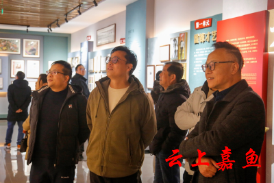 县统计局开展“弘扬雷锋精神凝聚统计力量”红色教育活动
