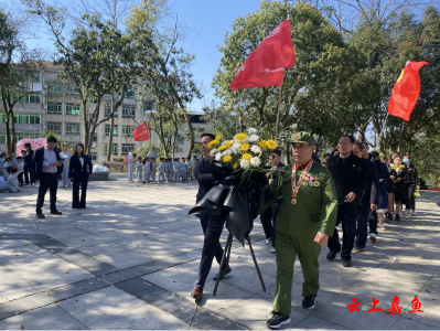 【我们的节日·精神的家园】鱼岳镇三湖社区开展清明祭扫活动