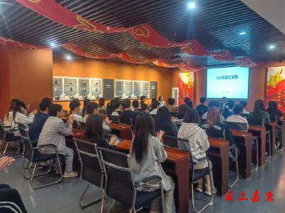 武汉东湖学院组织开展“荆楚古韵 跨时空对话”爱国主义教育活动