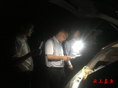 县领导开展长江大保护夜间巡江暗访工作
