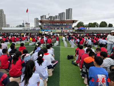 嘉鱼县第一小学举行第六届校园文化艺术节暨“六一”文艺汇演