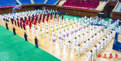 嘉鱼县太极拳剑协会举办“5月太极月”展演活动