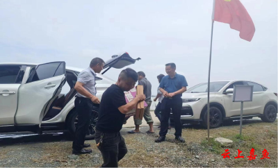 鱼岳镇南门湖村：党员乡贤合力防汛一线送温暖