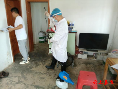 鱼岳镇护城堤防汛指挥部：防汛一线保健康