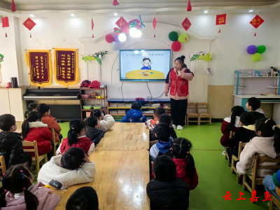 鱼岳镇小湖社区开展“我不挑食”绘本阅读主题活动