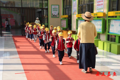 嘉鱼县樱花幼儿园：多彩课程促成长，五育融合绽童心
