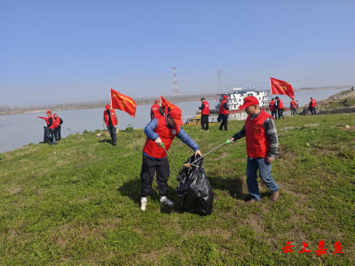 守卫母亲河 当好“长江卫士”嘉鱼退役军人在行动