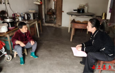 高铁岭镇九龙村：关爱独居老人 情暖夕阳