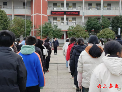 渡普中学开展“传承雷锋精神共创文明校园”主题实践活动