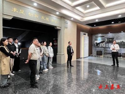 县委组织部举办四月支部主题党日活动