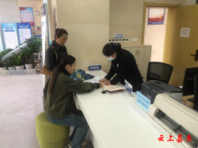 县政务服务中心：便民利民不打烊 延时服务暖人心