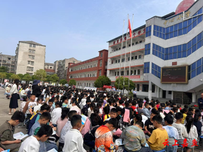 “禁毒反诈拒帮信”进校园 撑起青春“守护伞”