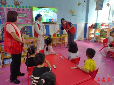 鱼岳镇樱花社区：环保小启蒙，童心共筑绿色未来