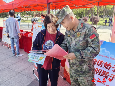 专武干部与民兵联动宣传 国防安全与征兵政策入民心