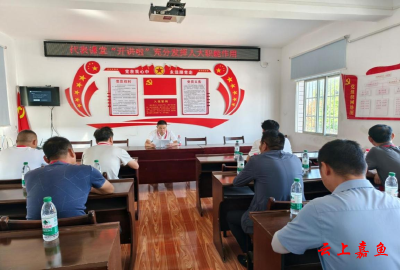 鱼岳镇开展代表课堂“开讲啦”活动架起连心桥