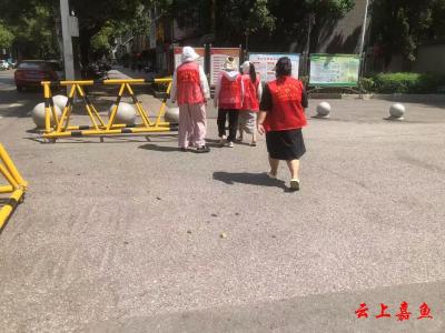 鱼岳镇梁家山社区：齐心护航 助力学子逐梦中考