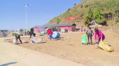 通城：人人都是志愿者 望湖村村民阻止帐篷节变为“帐篷劫”