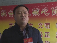 政协分组讨论氛围浓  委员积极献策话发展