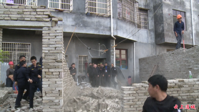违建必拆！城管又拆一处百余平米抢建房