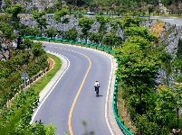 赛道体验，感受黄袍山之美