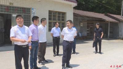 刘明灯到北港镇调研精准扶贫和乡村振兴工作