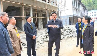 市五届人大代表开展集中视察和回访原选举单位活动   共话通城经济社会发展